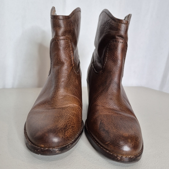 Frye Women's Jolene Pull-On Short Boots in Brown Vintage Leather - Size 7 - Picture 6 of 16